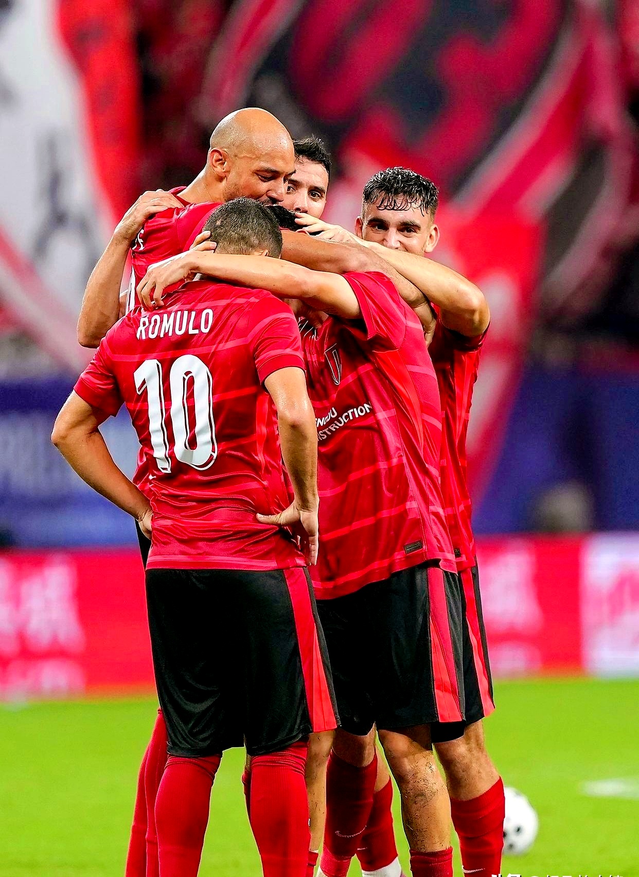 包含马赛复出首秀备战意甲关键时刻成都蓉城遗憾出局，连对手都承认：今晚印第安纳步行者调整名单以备中超的词条